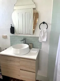 Baywatch Retreat Augusta - Bathroom