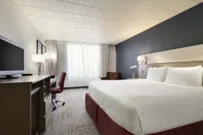 Ramada by Wyndham Beaver Falls - Habitación