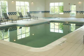 Fairfield Inn & Suites by Marriott Fairmont - Piscine