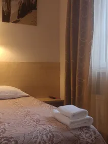 Hotel BEST with FREE PARKING - Værelse