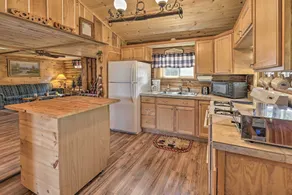 Arkdale Studio Cabin w/ On-Site ATV Trails! - Innenbereich