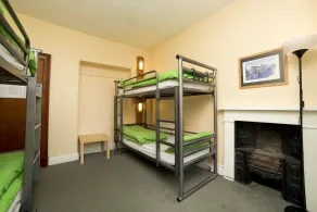 YHA Coniston Holly How - Room