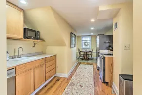 Townhome in Leesburg Historic District! - Interior