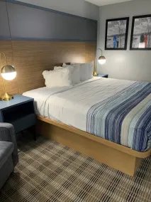 AmericInn by Wyndham Marshfield - Værelse