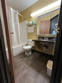 Super 8 by Wyndham Red Wing - Salle de bain
