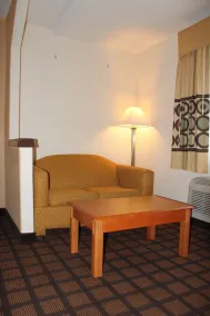Super 8 by Wyndham Beaumont I-10 College St - Chambre
