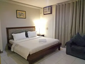 Dragonlink Suites - Room