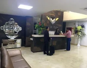 Hotel Titanium Plaza - Recepción