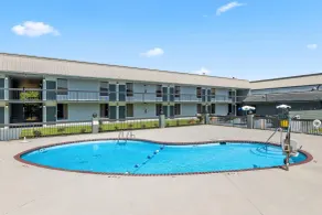 Quality Inn Sumter near Shaw AFB - Piscina