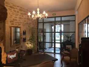 L'Instant Sévigné - Reception