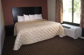 Red Carpet Inn and Suites Monmouth Junction - Chambre