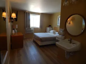 Alpine Inn - Chambre