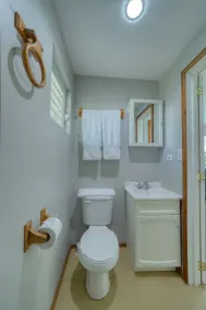 Placencia Villas - Bathroom