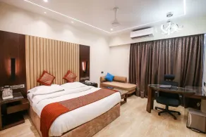 Hotel Royal Palace Jalgaon - Habitación