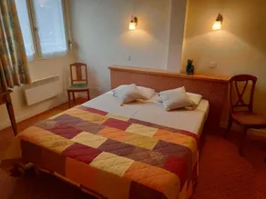 Logis Hotel Calisola Besançon - Soirée Etape - EuroVelo 6 - Værelse