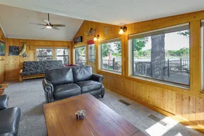 Grand Lake Waterfront Home: 2 Boat Docks - Interiör