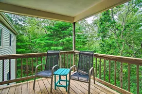 3 Mi to Beaches: Tranquil Cape Cod Escape w/ Deck - Intérieur