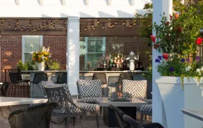 St James Hotel - Restaurant