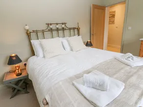 4 Castle Terrace - Room