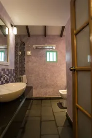 Lar Amorosa Boutique Hotel - Goa - Badezimmer