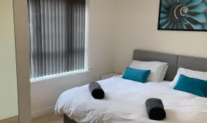 Continental Apartments at Wallis Square with Parking, WiFi & Netflix - Værelse