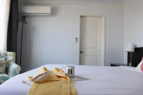 Hometel Suites - Chambre