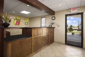 Super 8 by Wyndham Amarillo - Lobby