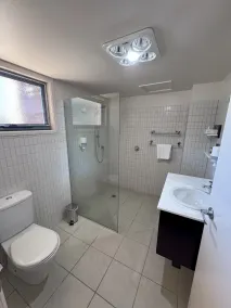 Lufra Beachside Hotel - Badezimmer