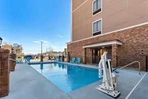 Comfort Inn & Suites Augusta West Near Fort Gordon - Piscine