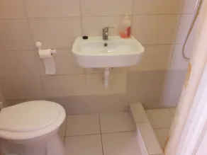 Studio Apartment for 2-4 Persons - Bathroom