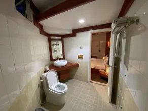 Niu Inn & Spa Hulhumale - Bathroom