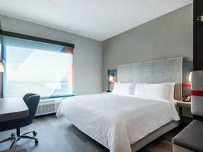 avid hotel Redding by IHG - Room