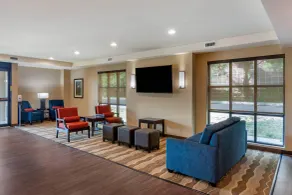 Comfort Inn & Suites Charlottesville Hollymead Town Center - Lobby