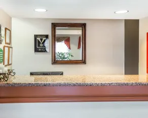 Econo Lodge Brunswick Travel Center - Hall