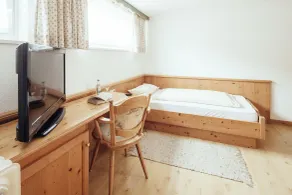 Double room, shower or bath, toilet, balcony - Camera