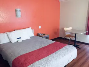 Motel 6-Warwick, RI - Providence Airport - I-95 - Habitación
