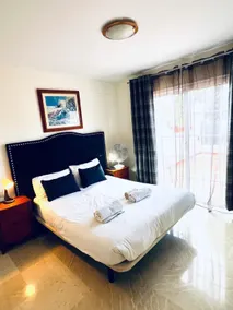 Elegant Palm Mar Apartment - Værelse