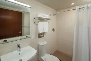Jaslin Hotel - Bathroom