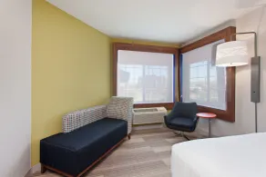 Holiday Inn Express & Suites Corona by IHG - Værelse