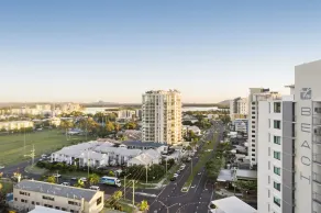 Rise on Sixth - Vista do quarto