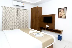 Twarita Executive Lodge - Room
