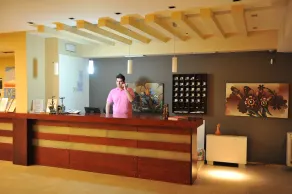 Hotel Heleni Beach - Recepción