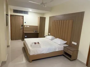Guru Chitra - Room
