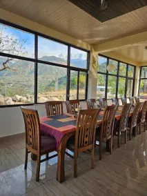 Dhauladhar View Village Resort - Speisen