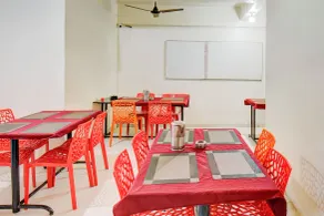 FabHotel World King - Restaurant