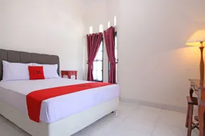 RedDoorz near UMY Yogyakarta - Room