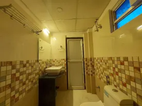 Holiday Beach Resort !! Beach Distance 50 Mts !! - Bathroom