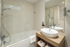 Best Western Les Aureliades Saint Nazaire - Bathroom