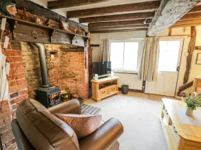 Apple Tree Cottage - Interior