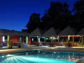 Laya Leisure - Piscina